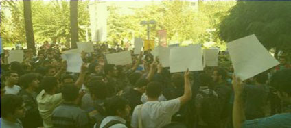 Iranian-Student-Union’s-2012-message-to-Khamenei